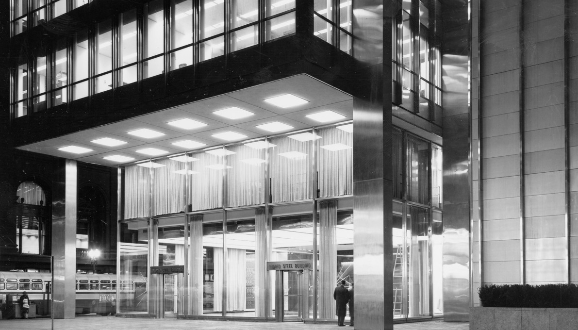 The entrance to the Inland Steel Building by SOM, completed in 1958. (Photo&nbsp;&copy; Ezra Stoller ESTO)