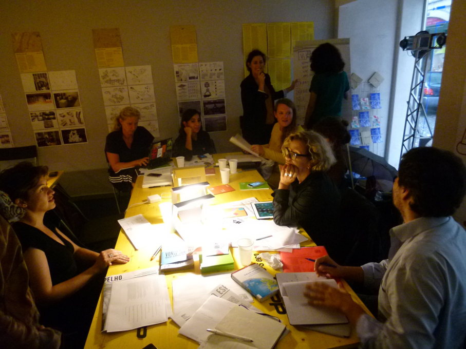 We-Traders in Lisbon working on their manifesto during a workshop. (Photo: Rose Epple)