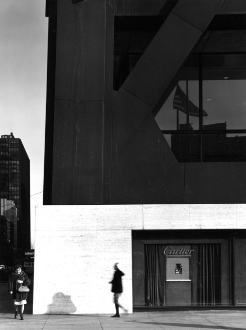 SOM&rsquo;s Hancock Center at street level. (Photo&nbsp;&copy; Ezra Stoller ESTO)