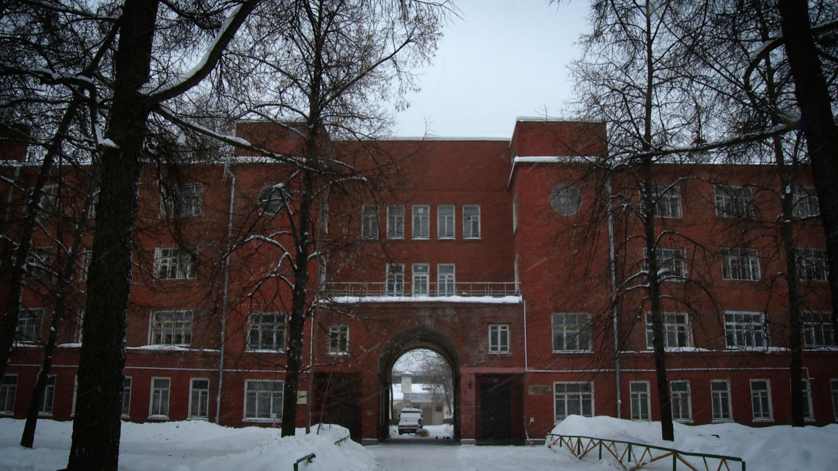 Dormitory building of the agricultural academy K.A. Timirjazeva, designed by Boris Iofan. Film still.