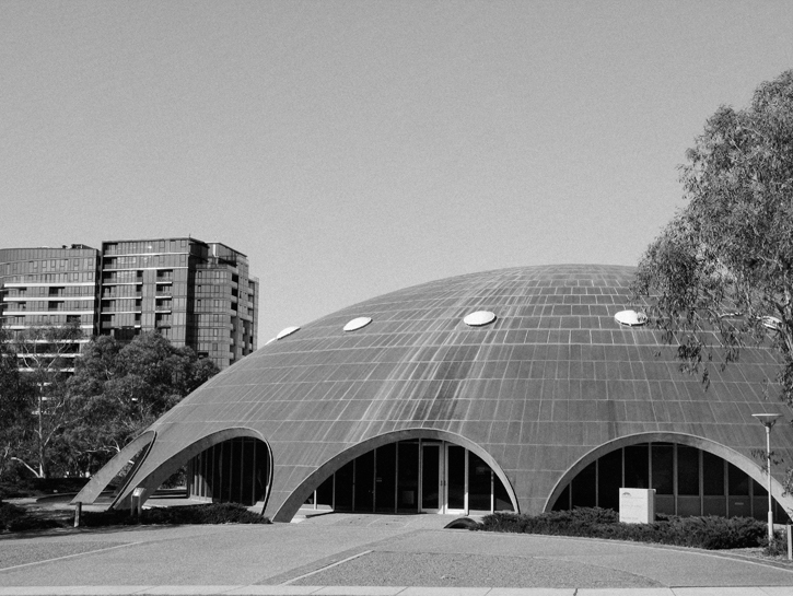 The Shine Dome in Canberra, completed in 1959 and&nbsp;home to the Australian Academy of Science Secretariat.&nbsp;(Photo: Flickr/Zone Cruiser, CC BY-NC 2.0)
