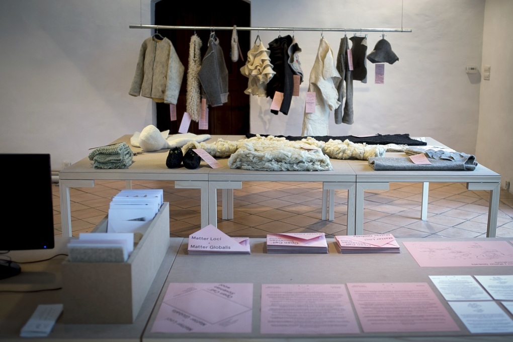 Fashion System takes a critical look at the complex relationship between the designers, producers and consumers that constitute the modern fashion industry.&nbsp;