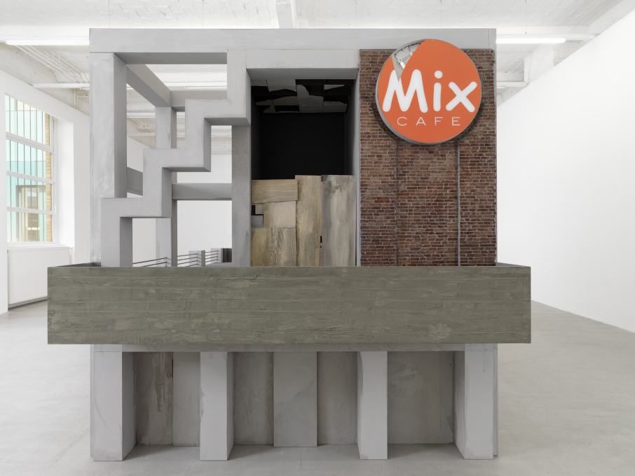 The service isn't great. Mix Caf&eacute;&nbsp;(2011).&nbsp;(Photo: Bernd Borchardt, Courtesy of Ina Weber)