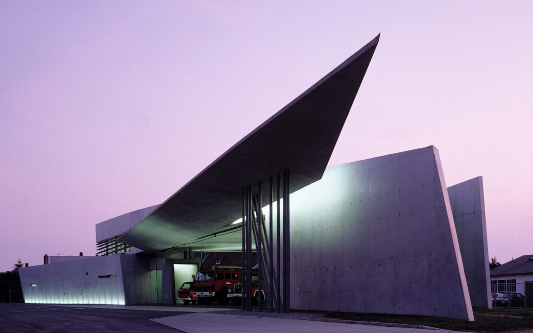 Vitra&rsquo;s Rolf Fehlbaum remembers how Zaha&rsquo;s first building came to be: the Vitra fire station:&nbsp;uncu.be/jyNXBj