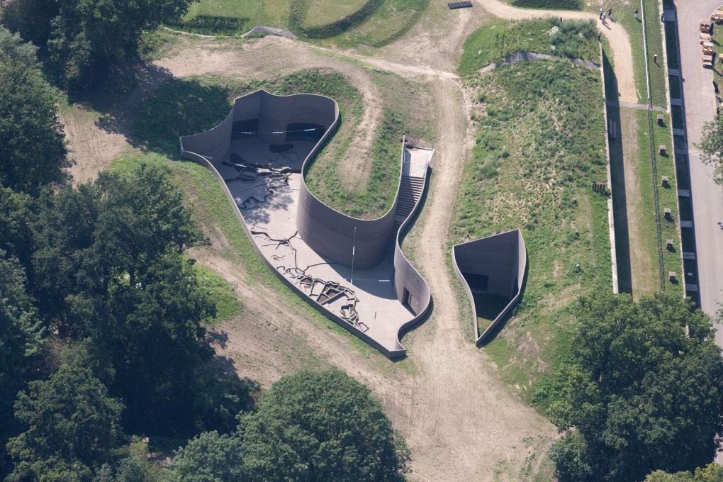 Fort Vechten from the air, with the new museum by Anne Holtrop at centre-top. (Photo: Ossip, all images courtesy Studio Anne Holtrop, unless otherwise stated)