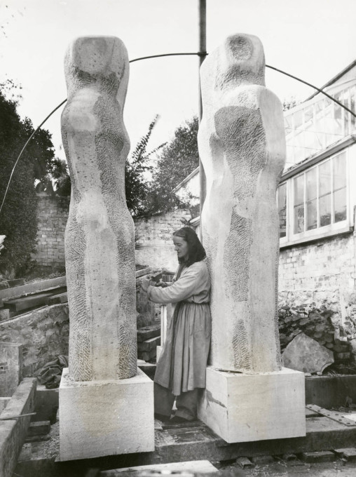 Barbara Hepworth carving &ldquo;Contrapuntal Forms&rdquo;, Harlow. 25 Oct 1950. (&copy; Historic England)