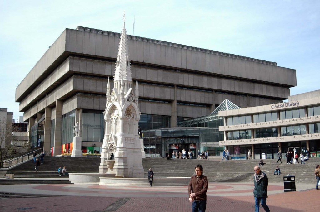 John Madin&rsquo;s Central Library in Birmingham, UK is scheduled for demolition since closure in 2013. Can it be saved? (Photo: Erebus555, 2007 (CC BY-SA 2.0))