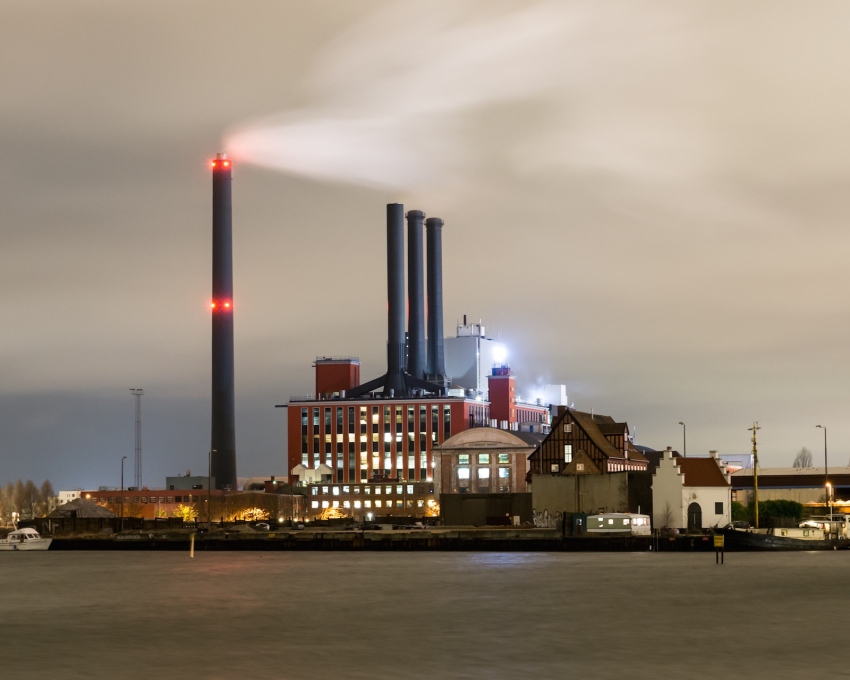 The&nbsp;&ldquo;the statuesque&rdquo; H.C. &Oslash;rstedsv&aelig;rket power station, built in 1920, at dusk.