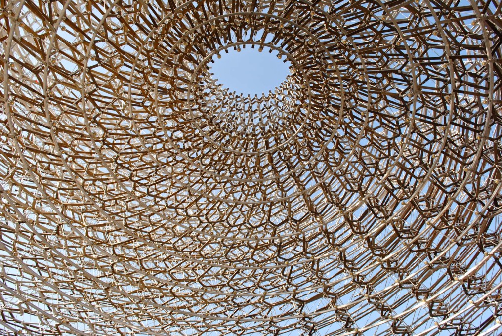 Wolfgang Buttress' UK Pavilion is based on a beehive. (Photo: Orlando Lovell)