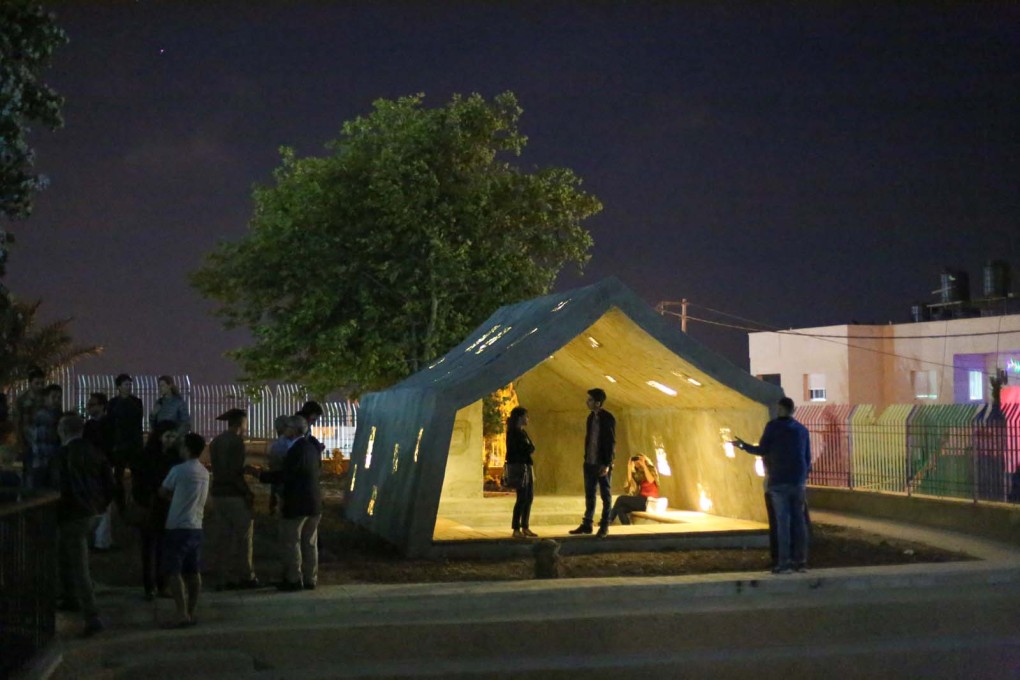 &ldquo;Concrete Tent&rdquo; used for meetings... (Photo: Sara Anna/Campus in Camps)