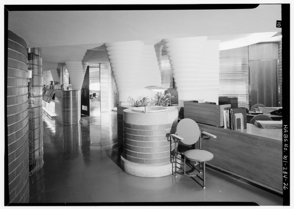 Third floor reception area with Wright's three-legged chairs. The chairs had to be replaced because people kept falling off them (something Wright only acknowledged when he did the same). (Courtesy of the Library of Congress)