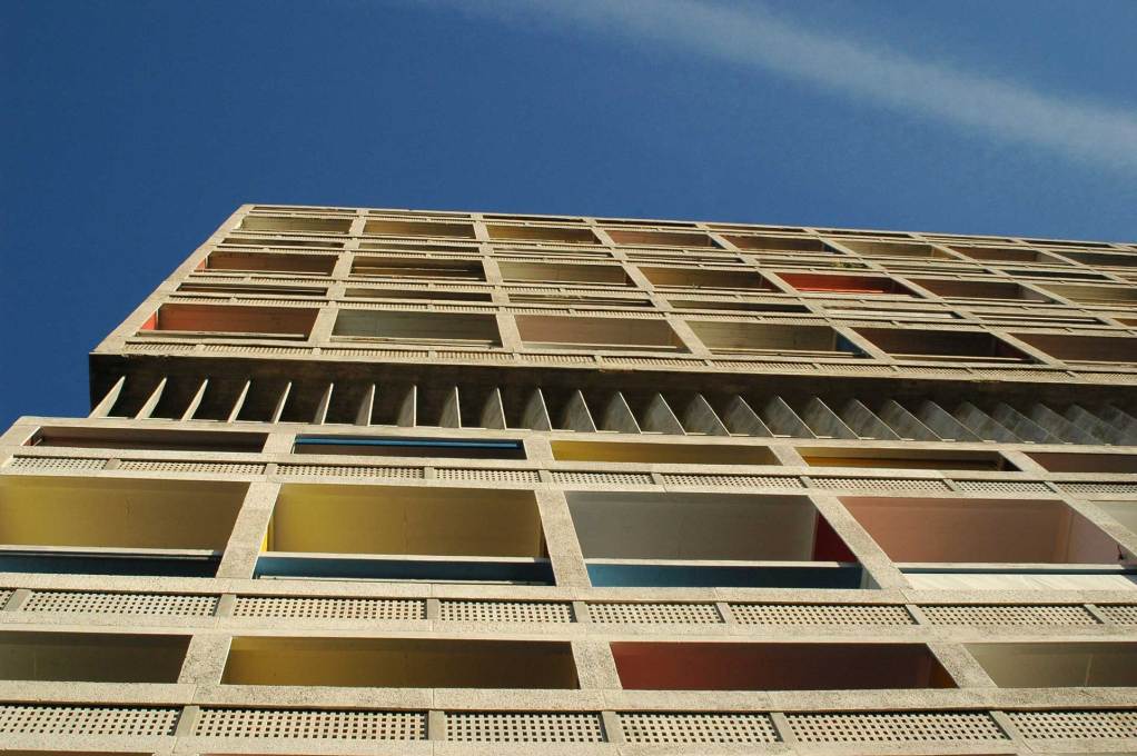 Looking up the fa&ccedil;ade of the La Cit&eacute; Radieuse, modelled in the strong Mediterranean sun. (Photo: Philippe Savoir / Fondation Le Corbusier / ADAGP, Paris, 2013)