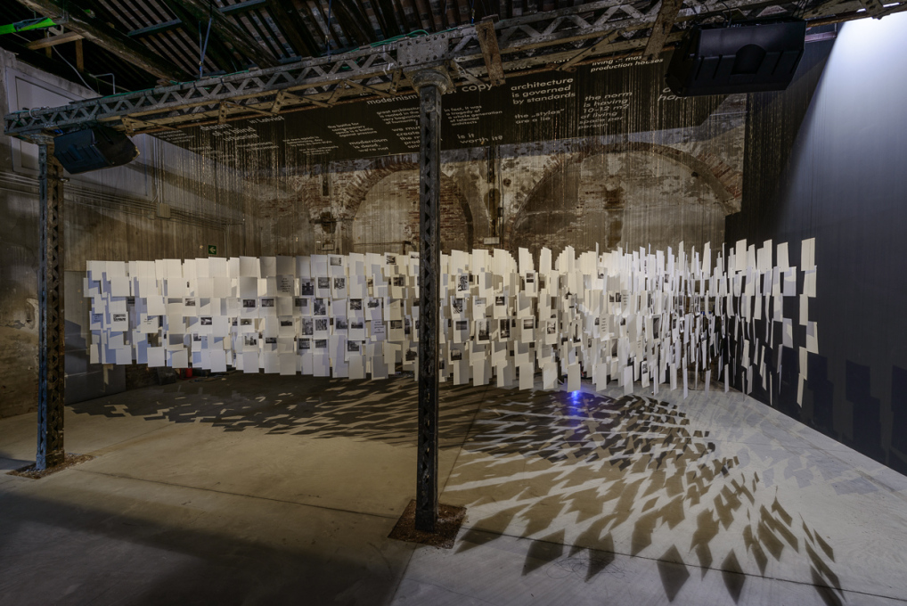 The Latvian contribution to the 14th Architecture Biennale in Venice is a forest of paper sheets hanging from the ceiling ... (Photo: Andrea Avezz&ugrave; / la Biennale di Venezia)