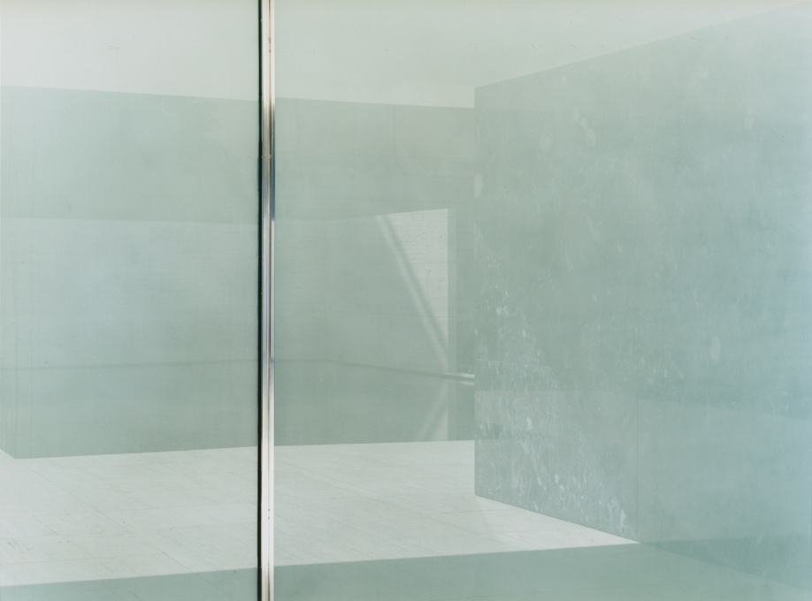 In a glass darkly: the still emptiness of Mies&rsquo; Barcelona Pavilion by Ola Kolehmainen: &ldquo;Less Less is More More&rdquo;, 2006 (&copy; Ola Kolehmainen, Courtesy: Gallery TaiK)