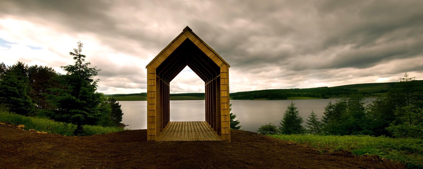 ...and Robin&rsquo;s Hut &ndash; &ldquo;(Robin) liked climbing trees and building wooden houses for birds...&rdquo; &ndash; &ldquo;physical manifestations of a love story embedded in the landscape&rdquo; of Kielder Water and Forest Park. (Photo courtes