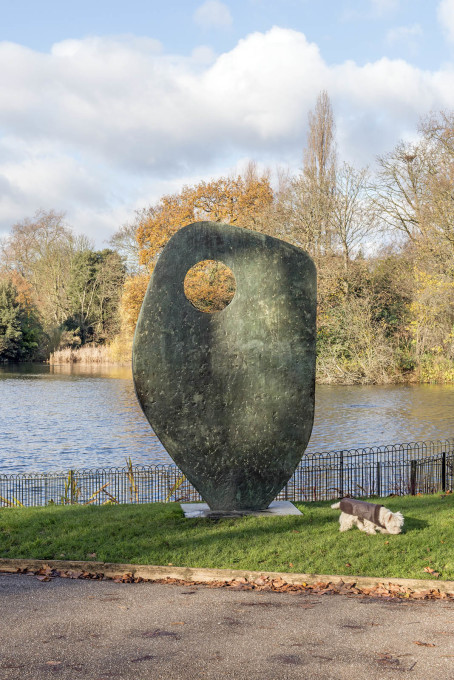 The sculpture was Hepworth&rsquo;s personal response to the death of her friend, the UN Secretary-General Dag Hammaskjold who was killed in a plane crash whilst on a peace mission to the Congo.(&copy; Historic England)