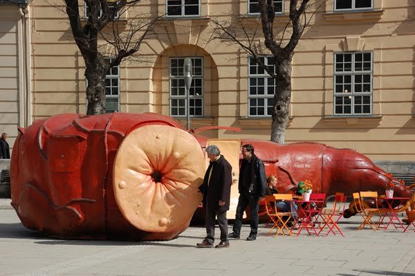 A classic example of van Lieshout&rsquo;s fecal sensibility: a portable, fuctional bar in the shape of a human rectum, developed for the Yokohama Triennale in 2005. (Photo courtesy Clubier)