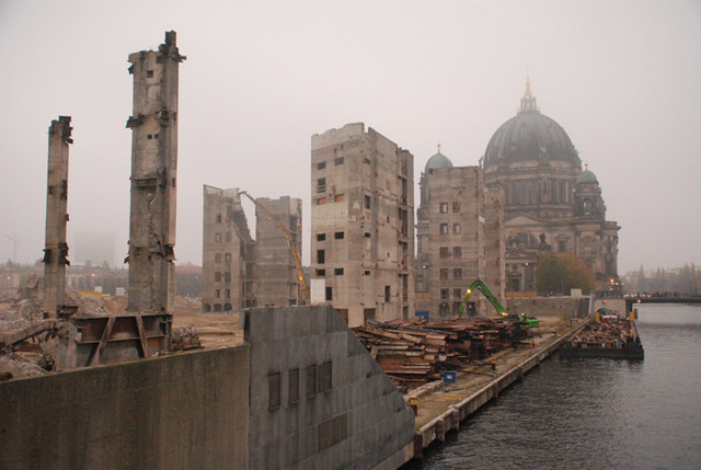 The demolition of the Palace continues, with nearly all the steel stripped off, ready for shipping, 2008 (Photo: imageshack)