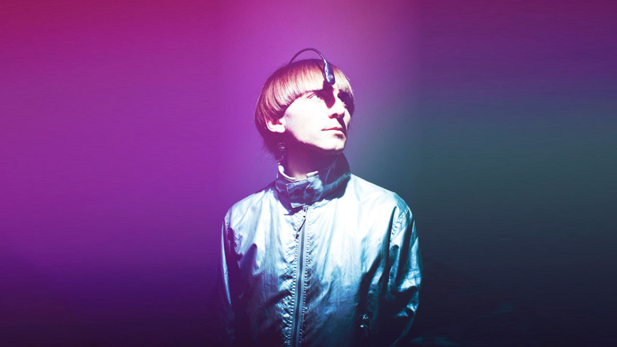 Synaesthesic cyborg Neil Harbisson was born completely colour blind. He had an antenna implanted into his skull that allows him to perceive colours as sound waves.&nbsp;(Photo: Wikimedia Commons)