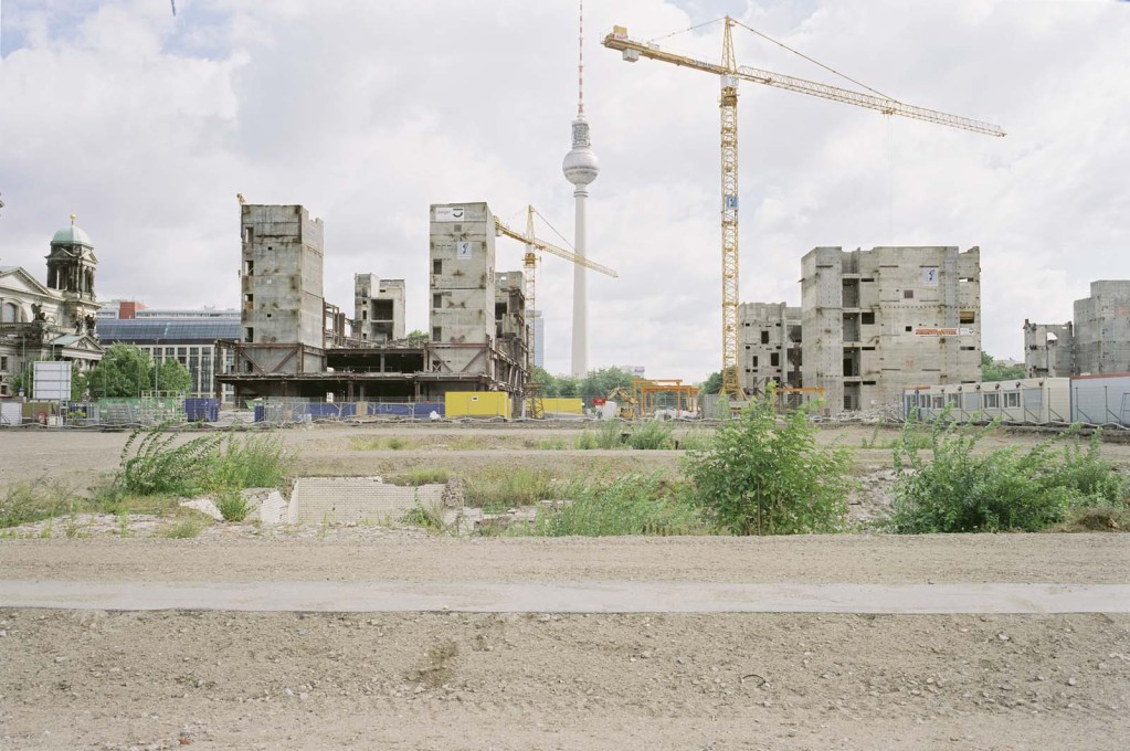 Palast der Republik (Palace of the Republic)&nbsp;demolition, 2009.