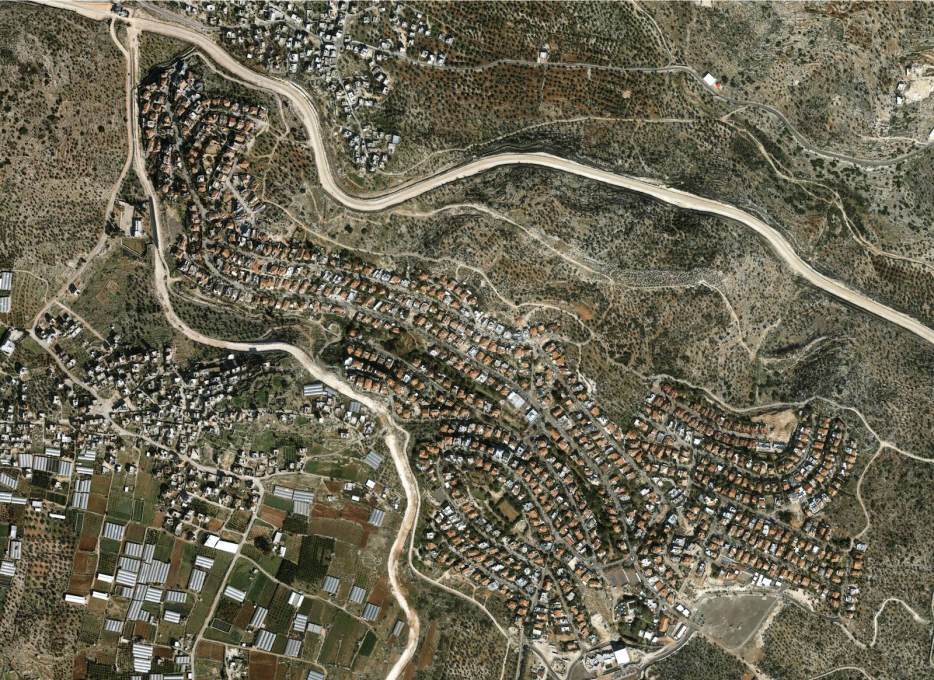 Israeli settlement of Sha'arei Tikva (Qalqiliya Governorate): 4,727 inhabitants, established in 1983, 243 acres.