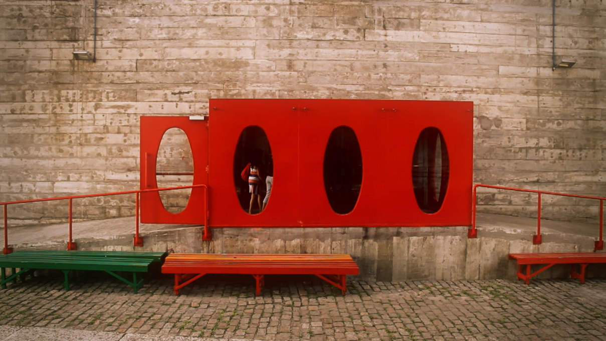 Filmstill from &ldquo;Lina Bo Bardi: Together&rdquo; about the SESC Pomp&eacute;ia in S&atilde;o Paulo. (Credit: Tapio Snellman)