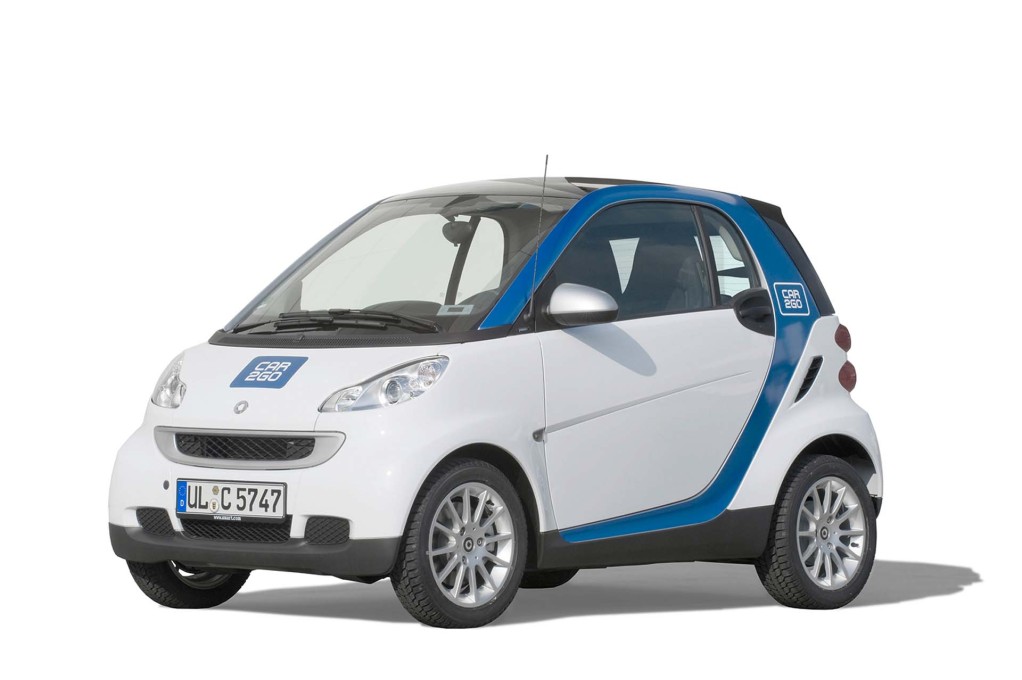 car2go car sharing system fleet car, smart. (Image &copy; moovel GmbH)