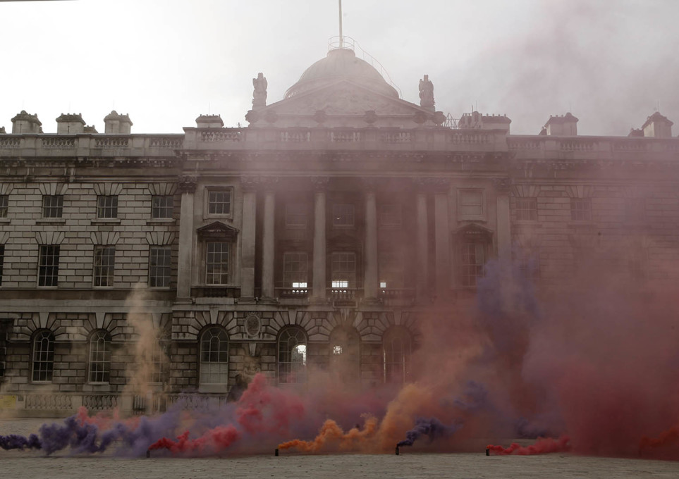 A smoke installation by Fillipo Minelli opens &ldquo;Venturing Beyond&rdquo; at London&rsquo;s Somerset House. (All images courtesy Approved by Pablo)
