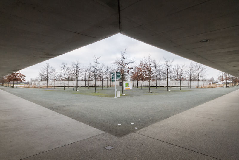 An intersection of two axial pathways greets visitors to Tierheim Berlin in a symmetric show of hardline modernism. (All photos: Benjamin Busch)