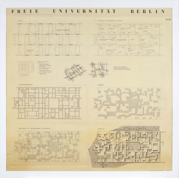The organisational structure was based on an orthogonal grid of inner corridors and courtyards... (Image &copy; Archiv der Berlinischen Galerie)