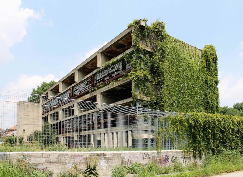 Vittoriano Vigan&ograve;&rsquo;s Istituto Marchiondi Spagliardi in Milan, Italy has become truly decrepit and is in danger of being demolished. (Photo: Caterina Maria Carla Bona, 2014)