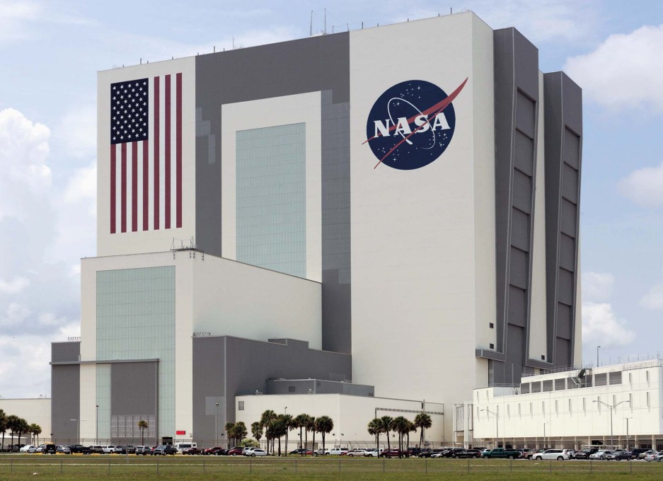 Vehicle Assembly Building. (Photo: &copy; Vincent Fournier)