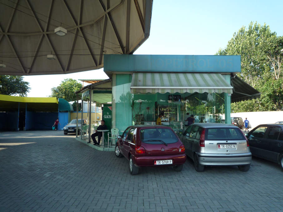 The filling station is situated on a corner site, so the small service and caf&eacute; sit along a small perpendicular road, thus providing a street fa&ccedil;ade, and gaining a street presence, as well.