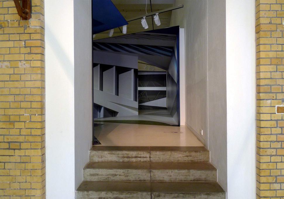 The installation at Aedes Gallery is part of a new way of exhibiting architecture ... (Photo: Benedikt Hotze)