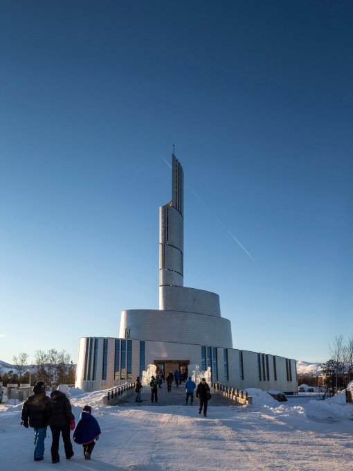 The cathedral not only serves as the new main church for the community of Alta, but also as a tourist destination. (Photo: Adam M&oslash;rk)