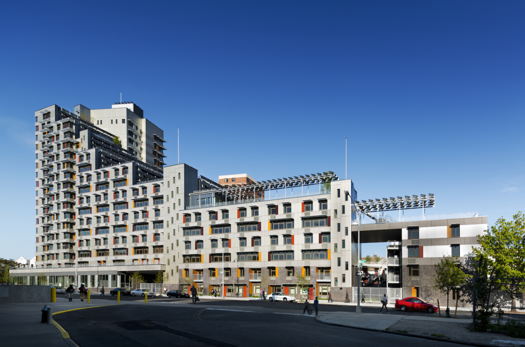 With its fully occupied 222 affordable units, 151 rental apartments and 71 co-ops, Via Verde was an absolute feat of collaboration between architects, nonprofits, and city planning officials.&nbsp;(Photo &copy; David Sundberg, Esto)
