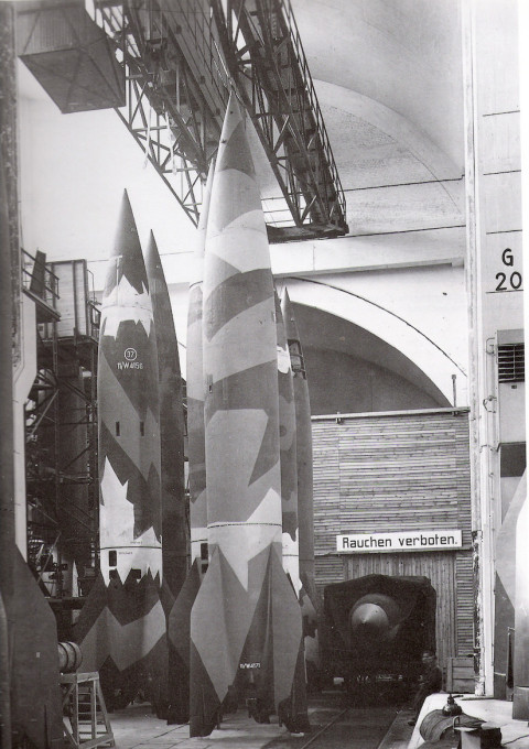 Later versions of the rocket had more appropriate military camouflage, rather than the earlier black and white versions. (Image: German Federal Archive / Wikimedia Commons)