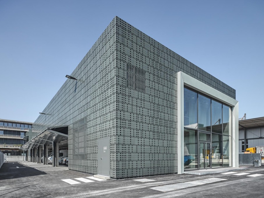 Dumb box: the fa&ccedil;ade is covered in sheets of perforated zinc.