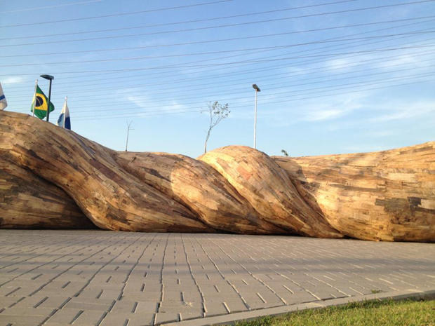 "Shellshelter" by Henrique Oliveira, installed in Rio's recently inaugurated Madureira Park.